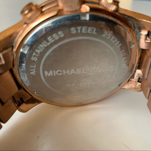 Michael Kors Runway Chronograph Watch - Picture 4 of 4